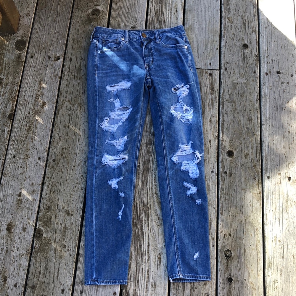 American Eagle tomgirl jeans